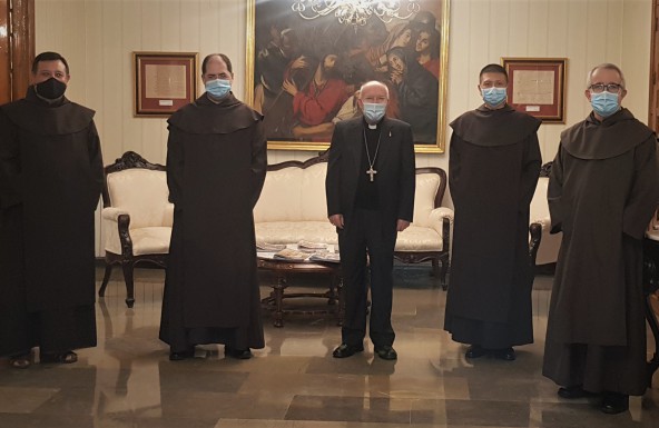 El Obispo se reúne con el Superior de los Carmelitas Descalzos de Úbeda