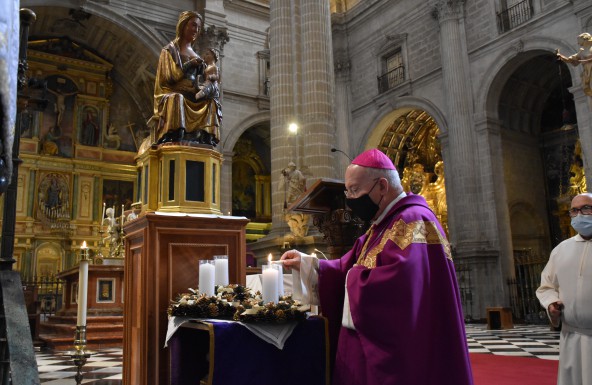 El Obispo preside la Eucaristía del primer domingo de Adviento en la Catedral