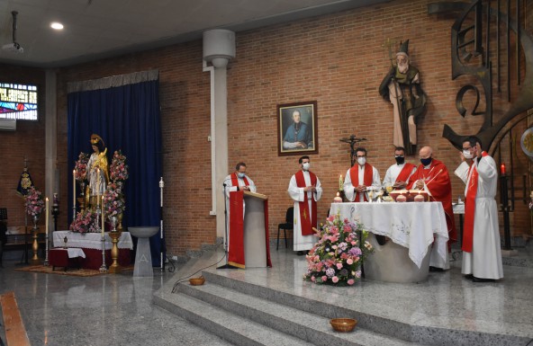 La Parroquia de La Inmaculada y San Pedro Pascual acoge la Eucaristía en honor a Santa Catalina, presidida por el Obispo
