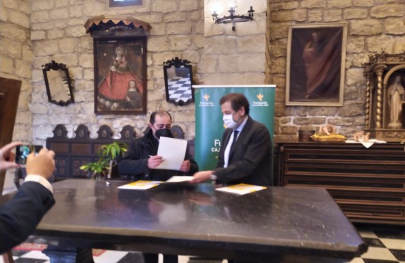 La Fundación Caja Rural y la parroquia de La Asunción de Villacarrillo firman un nuevo convenio de restauración
