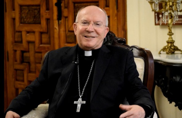 El Obispo felicita a los mayores con un vídeo