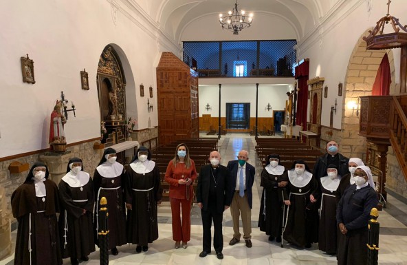 El Obispo visita la finalización de las obras del convento de San Antonio de Baeza