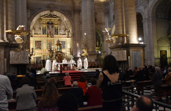 El Obispo de Jaén anima a tener un gesto especial con los más necesitados en el día del Amor Fraterno
