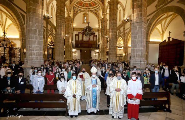 Celebración del Sacramento de la Confirmación en la parroquia de la Asunción de Villacarrillo