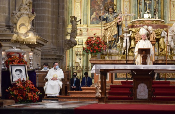 El Obispo crea un decálogo del Beato Lolo en la clausura de su Centenario