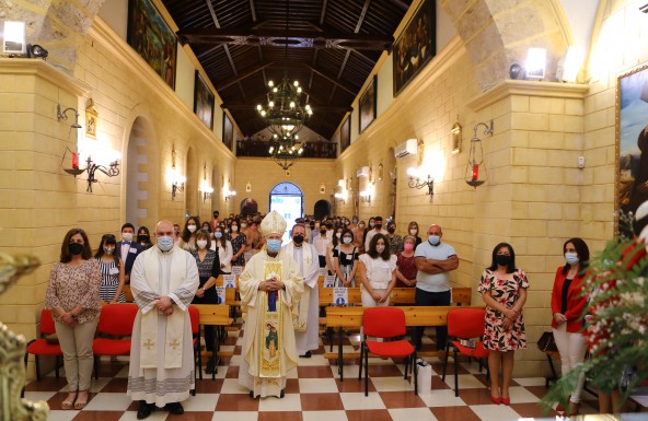 El Obispo confirma a 35 adolescentes en la parroquia de Santa Lucía Mártir de Frailes