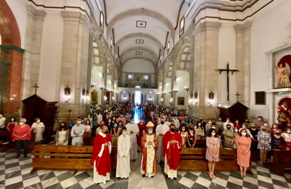 Don Amadeo confirma en la fe a 45 fieles de La Asunción de Jódar