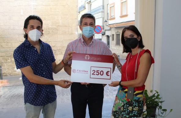  Forum Vitruvio respalda con una donación el trabajo de Cáritas en Jaén