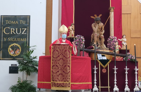 El Obispo clausura, con una Misa, el 475 aniversario de la Vera Cruz de Linares