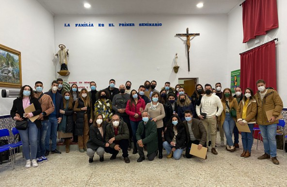 Las parroquias de Cristo Rey y San Bartolomé de Andújar preparan a los novios para el matrimonio