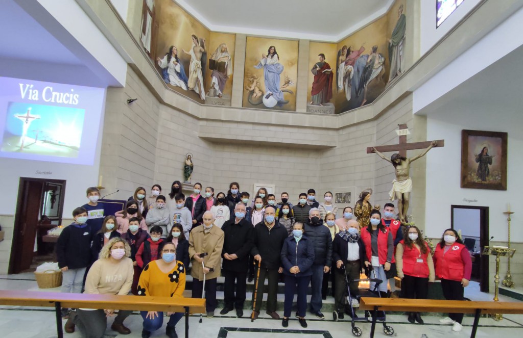 Los niños de catequesis de la Inmaculada de Mengíbar rezan el Vía ...