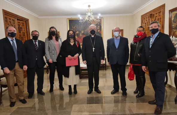 La Hermandad del Rocío de Jaén presenta al Obispo el programa de actos en su 40 aniversario