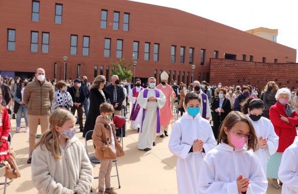 Don Sebastián visita la parroquia de San Pedro Poveda de Jaén