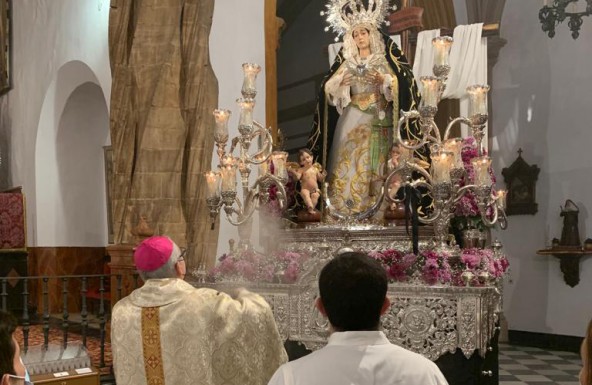 Primera visita del Obispo a la parroquia de Arjonilla, con motivo de la Fiesta Estatutaria de la Cofradía de la Soledad
