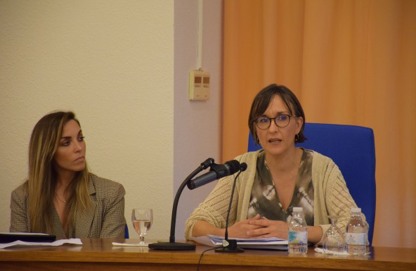 María Teresa Carrasco Montoro, Jueza de Menores, imparte la segunda conferencia en el 25 aniversario del COF