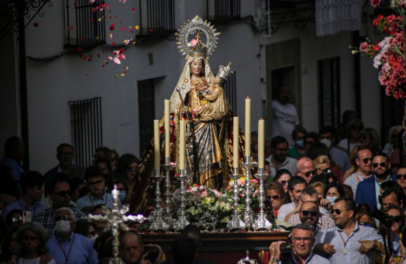 Celebrado el primero de los traslados de la Virgen del Alcázar en Baeza