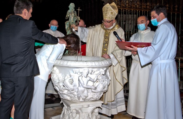 Cuatro adultos y un niño recibirán los sacramentos de iniciación cristiana el domingo de la Divina Misericordia