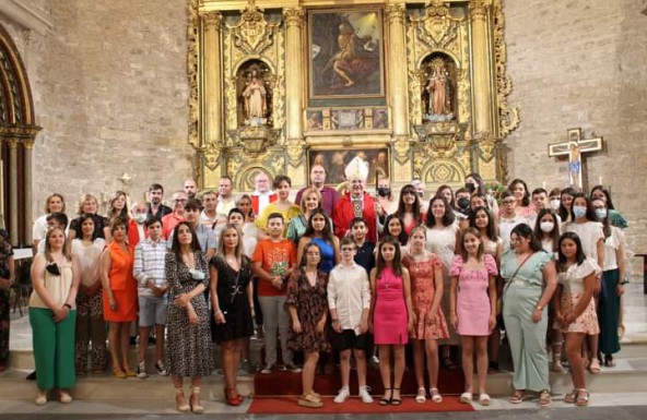 45 fieles de Torreperogil reciben el sacramento de la Confirmación