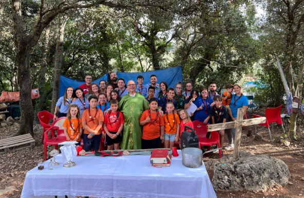 La parroquia de San Juan Evangelista de Mancha Real celebra una Eucaristía con Scouts y la despedida de la Hermana Josefina