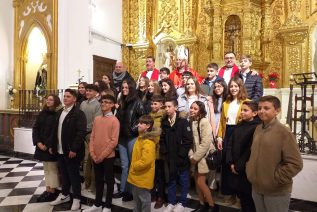 El Obispo imparte el Sacramento de la Confirmación a 28 adolescentes en Pegalajar