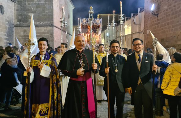 El Obispo participa en la procesión de Ntra. Sra. de Gracias de Úbeda