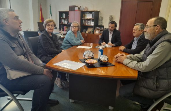 <strong>HOAC Jaén da a conocer al delegado de Trabajo su compromiso con la defensa del trabajo digno para una sociedad decente</strong>