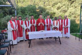 El clero joven concluye sus encuentros en la Sierra