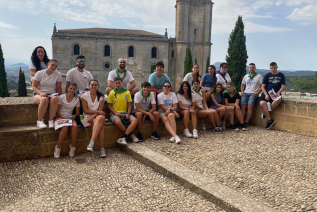 Una veintena de jóvenes del Movimiento Apostólico Cristo Rey participan en el campo de trabajo en Alcalá la Real