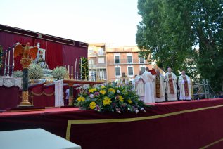 Don Sebastián participa en el centenario de la patrona de Guadix, la Virgen de las Angustias