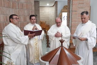 San Juan de la Cruz despide a D. Francisco de la Torre y da la bienvenida a D. Pedro Montesinos