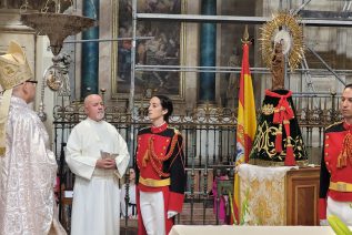 La Guardia Civil honra a su patrona, la Virgen del Pilar