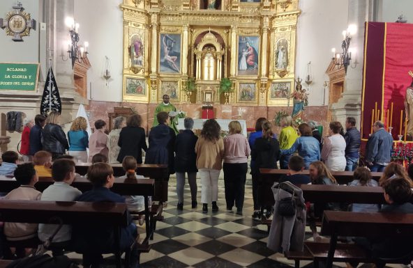 Una veintena de catequistas son enviados a evangelizar, en la parroquia de San Bartolomé de Torredelcampo