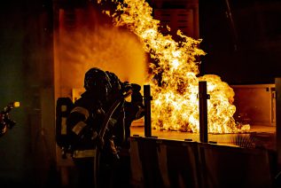 El Obispo de Jaén se une al dolor por el fallecimiento de 13 personas en un incendio en Murcia