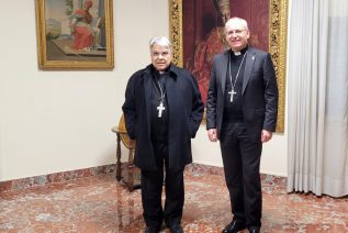 Nuestro Obispo se reúne con el Cardenal Semeraro para dialogar sobre el proceso de beatificación de los mártires jiennenses