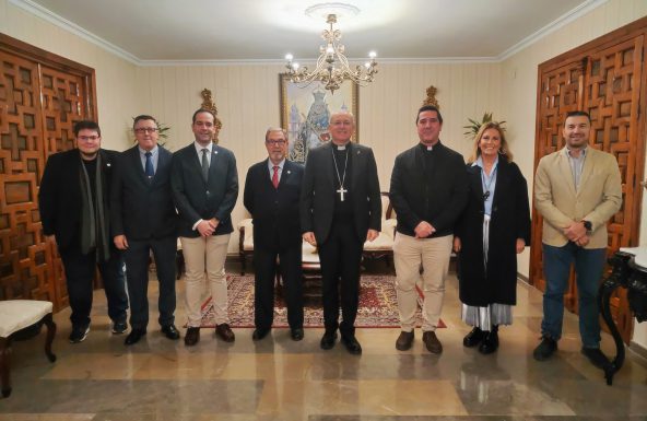El Obispo recibe a la Agrupación de Cofradías y Hermandades de la Ciudad de Jaén