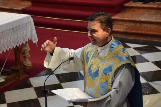 El sacerdote y Canónigo de la Catedral, D. Emilio Samaniego será enviado como misionero, el próximo domingo