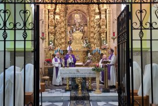 El Obispo de Jaén celebra los 80 años de la Fundación de las Esclavas del Santísimo Sacramento y de la Inmaculada