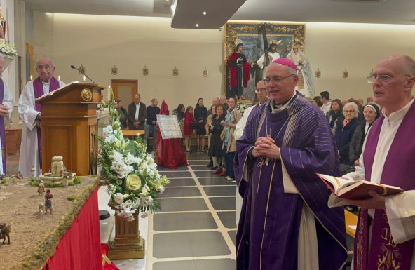 La parroquia de la Santa Cruz de Jaén celebra su 50 aniversario con una Eucaristía presida por el Pastor diocesano