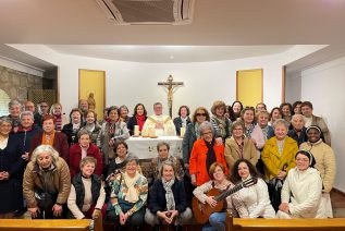 La Escuela Diocesana de Oración alcanza el medio centenar de asistentes en su segunda sesión