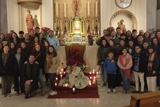 Más de medio centenar de jóvenes marteños se congregan para adorar a Cristo