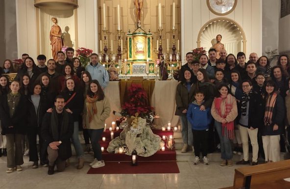 Más de medio centenar de jóvenes marteños se congregan para adorar a Cristo