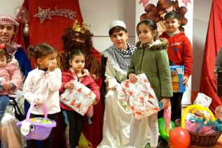 Los niños de RedMadre reciben la vista de los Reyes Magos