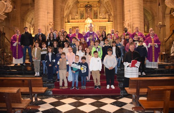 La Iglesia de Jaén acoge, con alegría, a medio centenar de catecúmenos, en el I domingo de Cuaresma