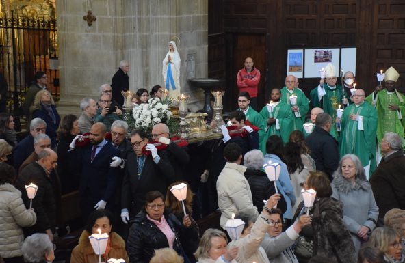 Un centenar de jiennenses se reúne, en torno a la Virgen de Lourdes, para celebrar la Jornada Mundial del Enfermo y la Jornada de Manos Unidas