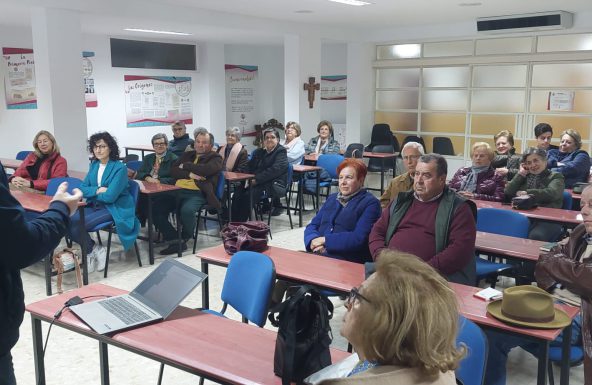 Vida Ascendente se presenta a las comunidades parroquiales de Alcalá la Real