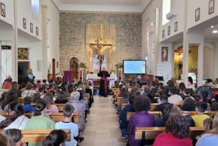 La comunidad de San José y su realidad social centró la tercera semana de la Visita Pastoral en Linares