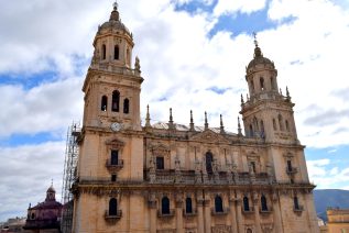 El Obispo nombra a diez nuevos canónigos para las Catedrales de Jaén y Baeza