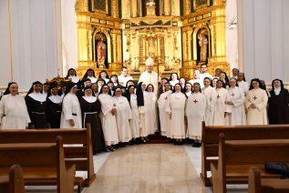 El Obispo se reúne con las religiosas contemplativas en la víspera de la Jornada Pro Orantibus