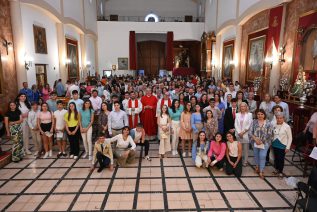 Santa Bárbara de Linares acoge la Confirmación en la fe de 64 fieles