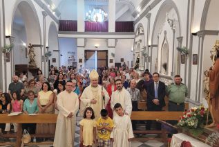 El Obispo celebra la fiesta de San Juan Bautista en la parroquia de Arbuniel